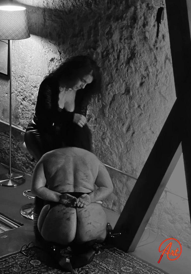 Cuidados y sumisión (Hetaira)