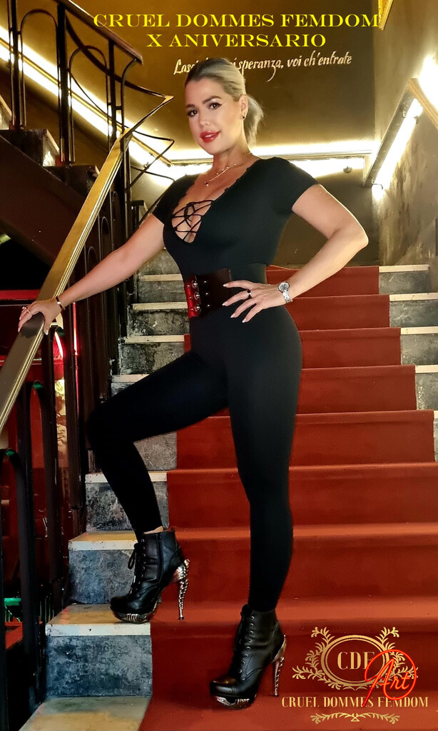 CRUEL DOMMES FEMDOM